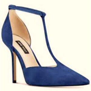 Nine West,Breezy T-Strap,Navy Heels,/Pumps, Arch Support & Comfy,EUC, Size 8.5